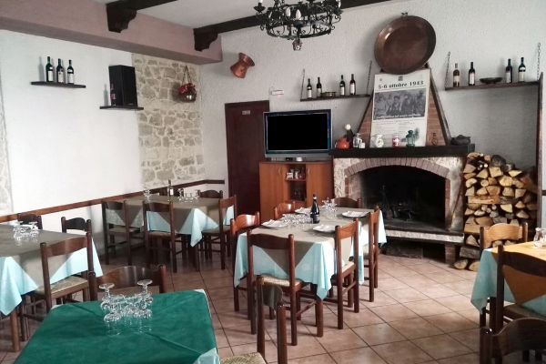 casa-del-pastore-sala-ristorante-2020a50b7a1e-9022-52b2-e805-ff64e1464e411AD37018-D9BE-0F1A-C239-451D7F5593E1.jpg